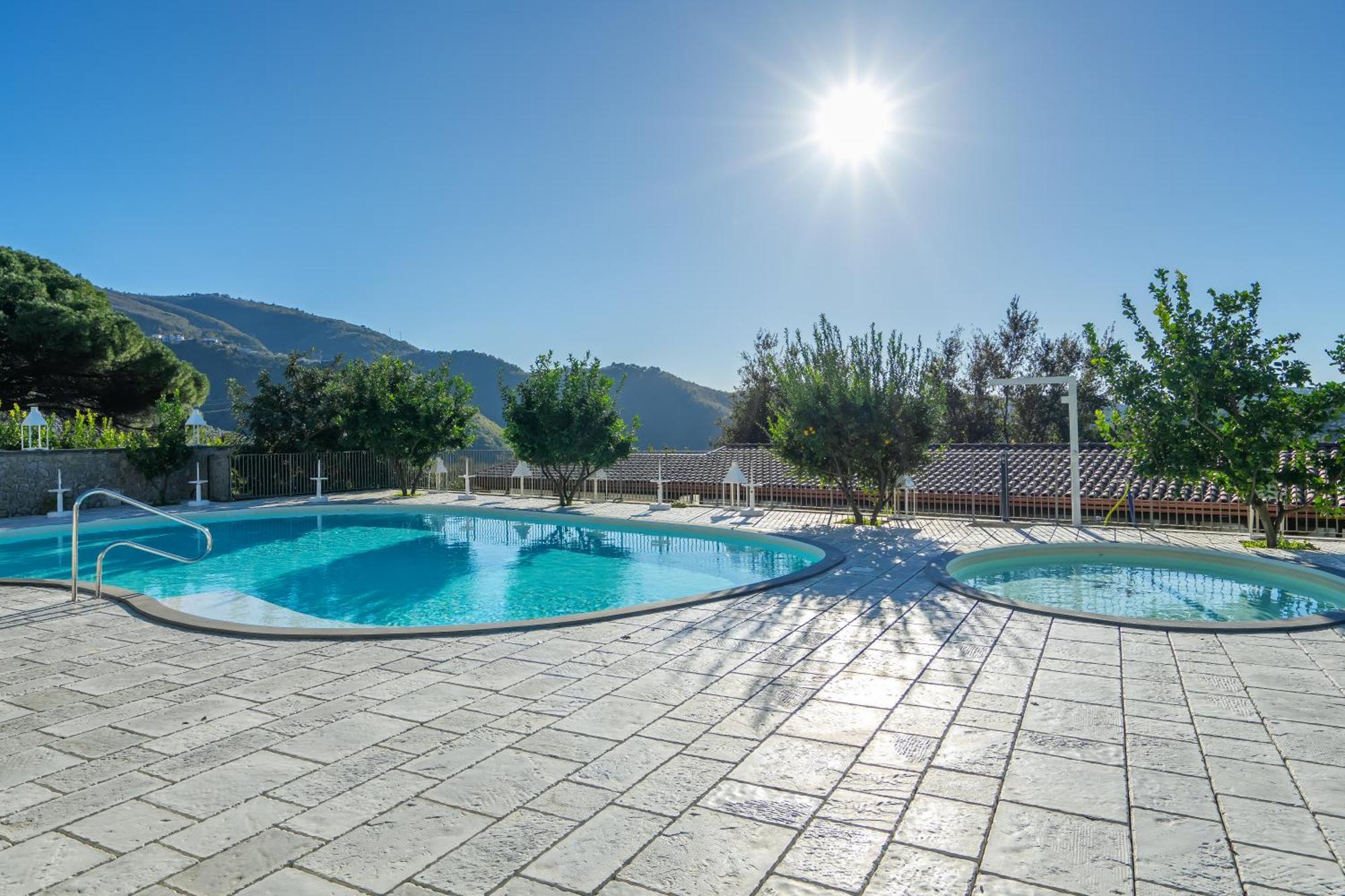 Agriturismo Nonno Luigino ヴィーコ・エクエンセ エクステリア 写真